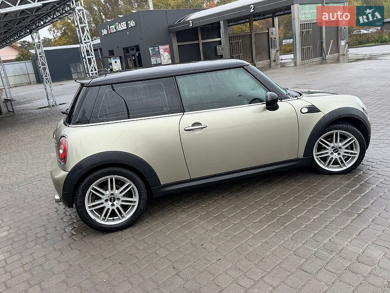 Хэтчбек MINI Cooper 2007 в Львове