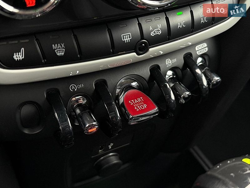 Хетчбек MINI Cooper 2018 в Житомирі