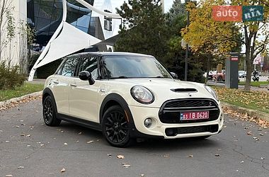 Хэтчбек MINI Cooper 2015 в Днепре