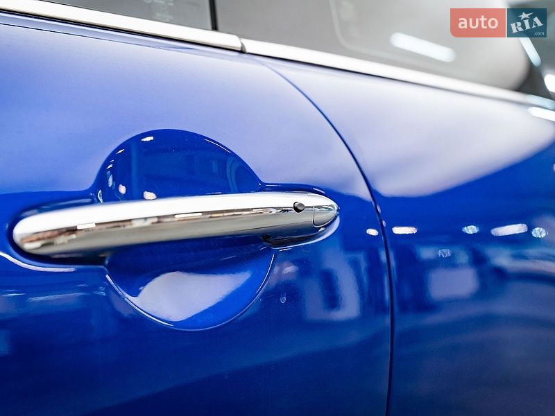 Хэтчбек MINI Cooper 2019 в Киеве