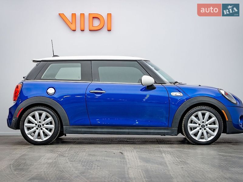 Хэтчбек MINI Cooper 2019 в Киеве