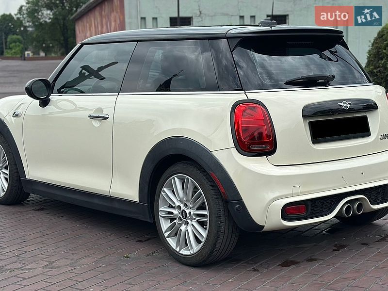Хетчбек MINI Cooper 2018 в Дніпрі