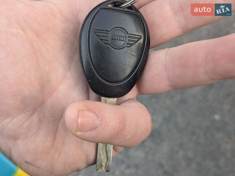 Хетчбек MINI Cooper 2003 в Харкові