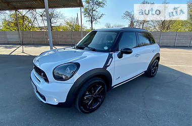 Внедорожник / Кроссовер MINI Countryman 2016 в Кривом Роге