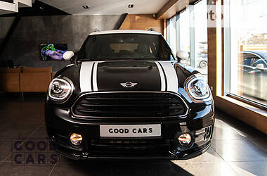 Позашляховик / Кросовер MINI Countryman 2018 в 