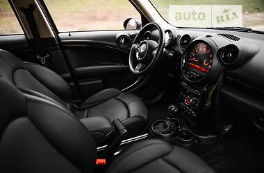 Внедорожник / Кроссовер MINI Countryman 2015 в Киеве