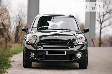 Внедорожник / Кроссовер MINI Countryman 2015 в Киеве