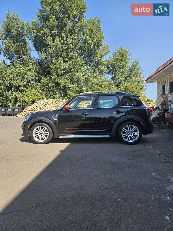 Хэтчбек MINI Countryman 2017 в Киеве