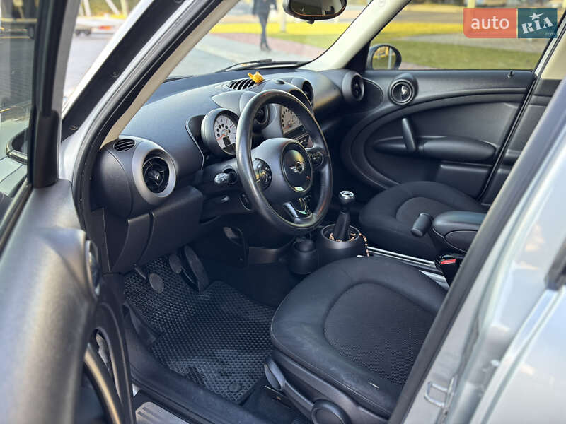 Хэтчбек MINI Countryman 2011 в Киверцах