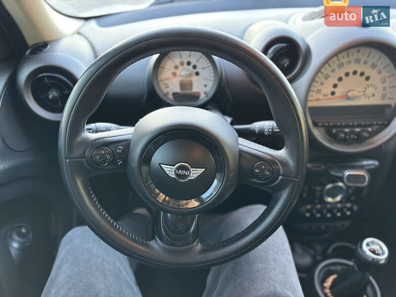 Хэтчбек MINI Countryman 2011 в Киверцах