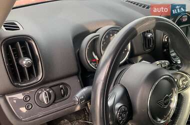 Хэтчбек MINI Countryman 2019 в 