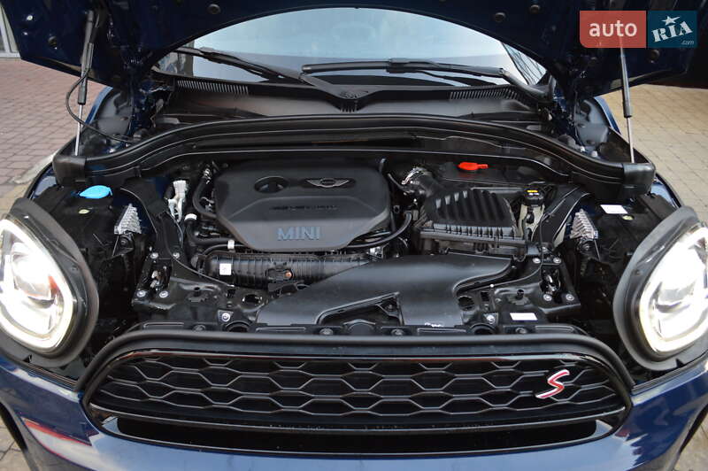 Хэтчбек MINI Countryman 2019 в Львове