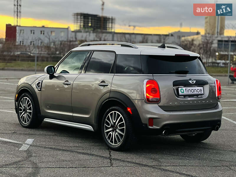 Хэтчбек MINI Countryman 2017 в Киеве