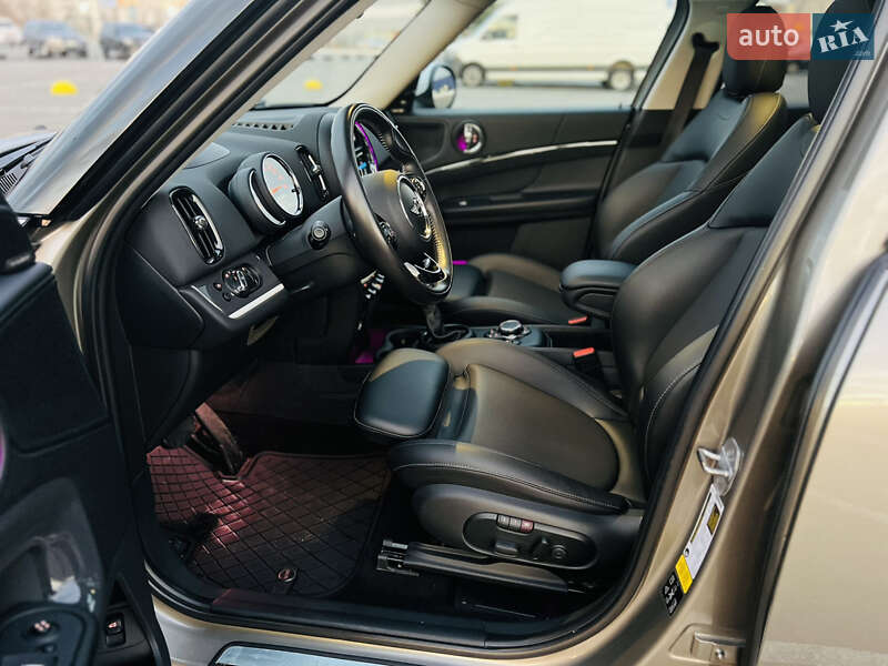 Хэтчбек MINI Countryman 2017 в Киеве