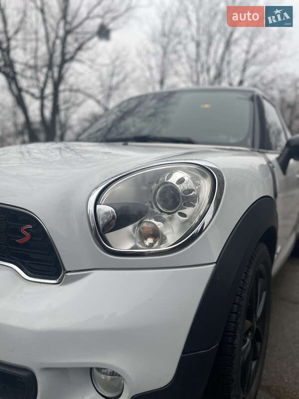Хэтчбек MINI Countryman 2011 в Киеве