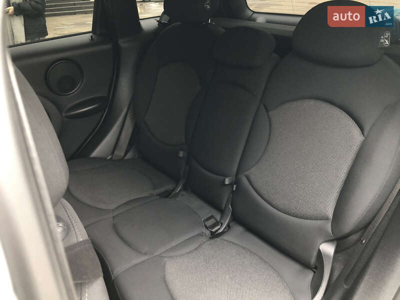 Внедорожник / Кроссовер MINI Countryman 2016 в Ровно
