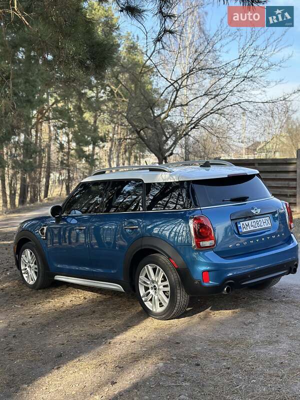 Хэтчбек MINI Countryman 2017 в Коростене