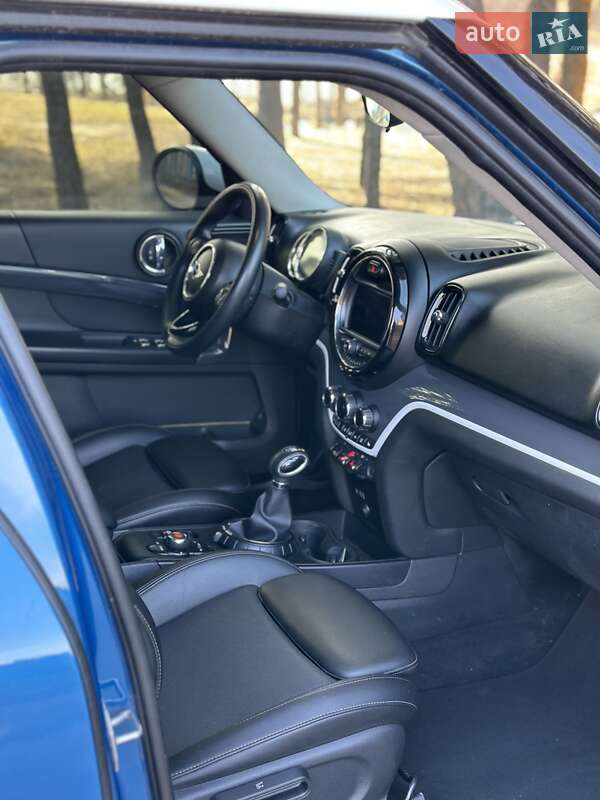 Хэтчбек MINI Countryman 2017 в Коростене