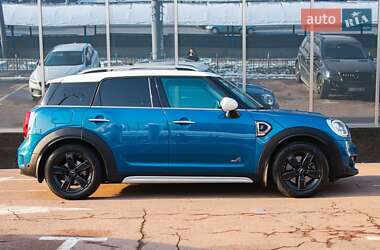 Хэтчбек MINI Countryman 2019 в Киеве