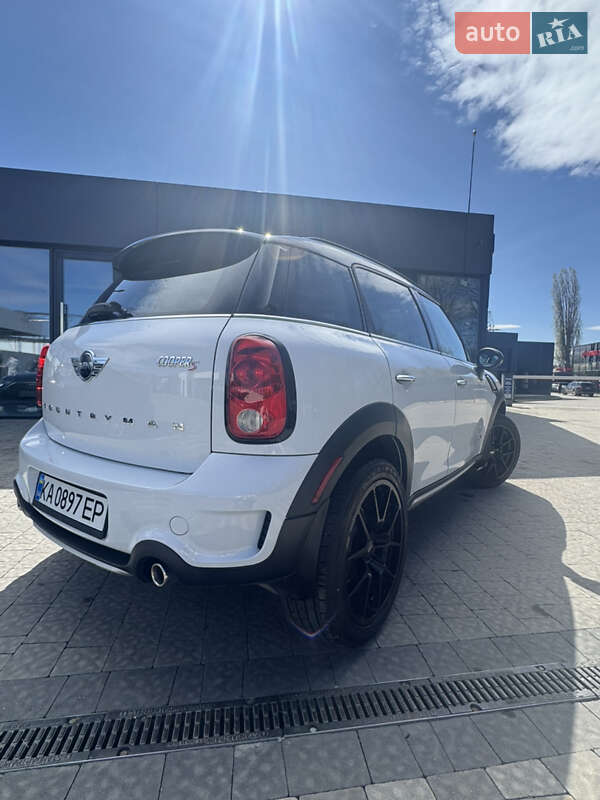 Внедорожник / Кроссовер MINI Countryman 2015 в Киеве