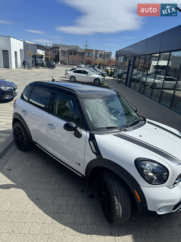 Внедорожник / Кроссовер MINI Countryman 2015 в Киеве