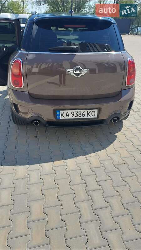 Хэтчбек MINI Countryman 2014 в Киеве