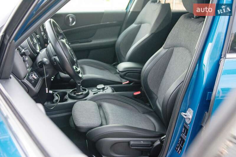 Хэтчбек MINI Countryman 2019 в Киеве
