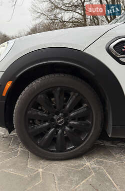 Хэтчбек MINI Countryman 2017 в 