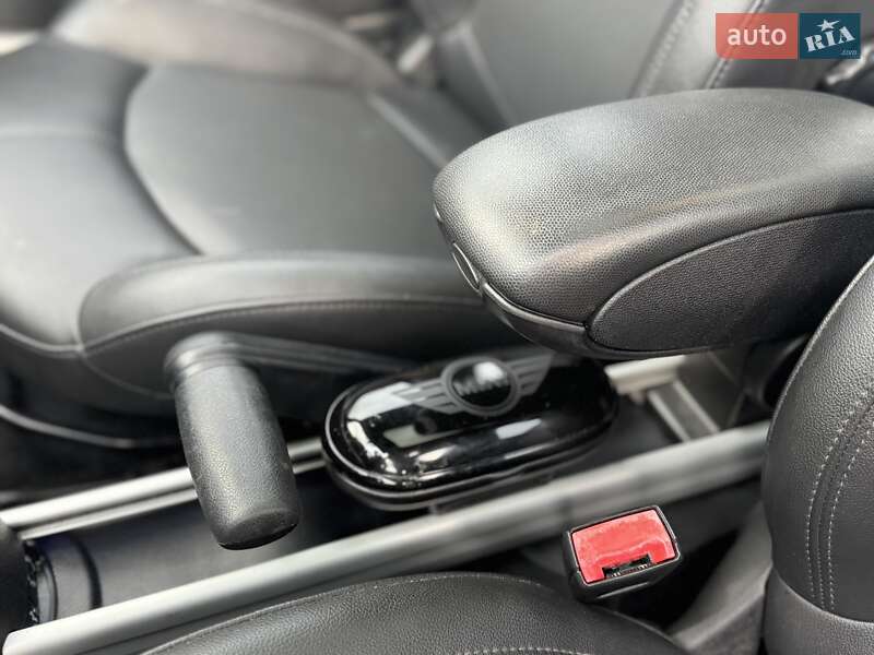 Хэтчбек MINI Countryman 2013 в Хмельницком