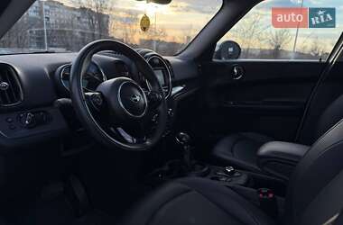 Хэтчбек MINI Countryman 2019 в 