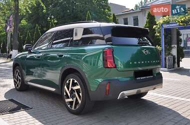 Позашляховик / Кросовер MINI Countryman 2024 в 