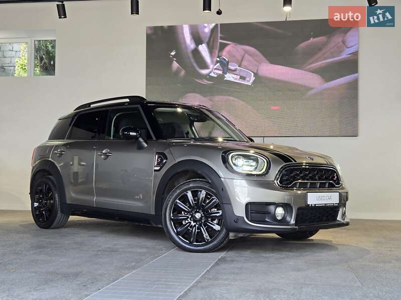 Хэтчбек MINI Countryman 2019 в 