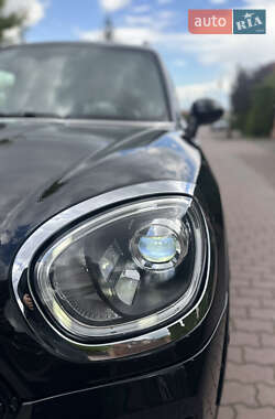 Хэтчбек MINI Countryman 2017 в 