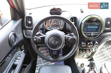 Хэтчбек MINI Countryman 2019 в 