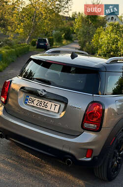 Хэтчбек MINI Countryman 2018 в 