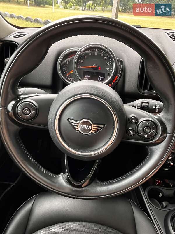 Хэтчбек MINI Countryman 2018 в Киеве