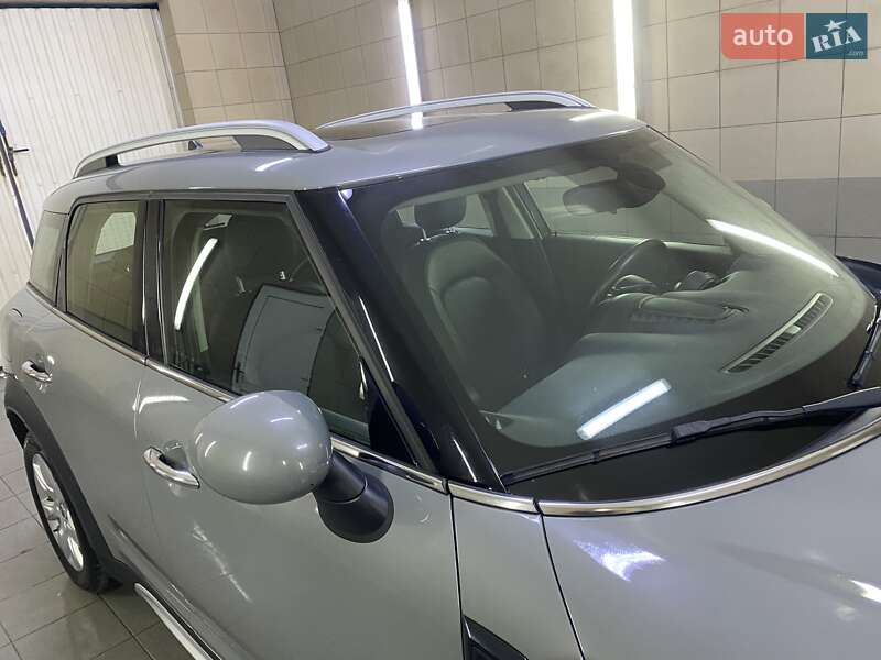 Хэтчбек MINI Countryman 2019 в Умани фото 6 Хэтчбек MINI Countryman 2019 в Умани