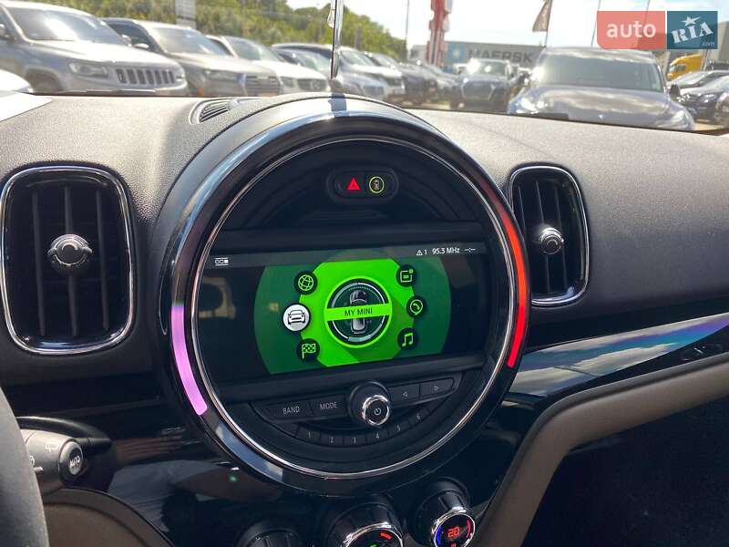 Хэтчбек MINI Countryman 2017 в Львове