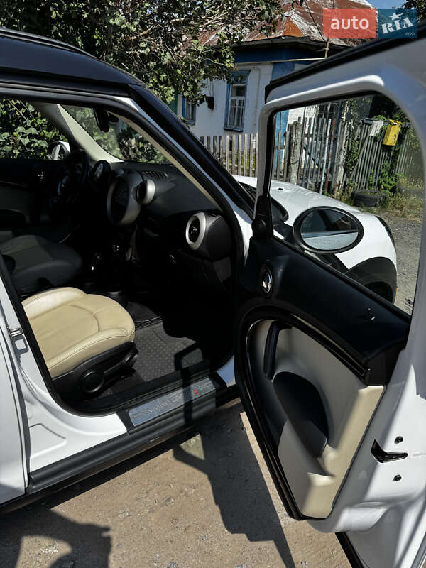 Позашляховик / Кросовер MINI Countryman 2011 в Глобиному