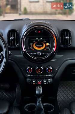 Хэтчбек MINI Countryman 2017 в 