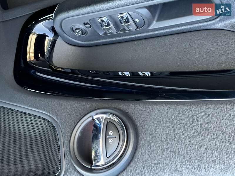 Хэтчбек MINI Countryman 2019 в Одессе фото 20 Хэтчбек MINI Countryman 2019 в Одессе