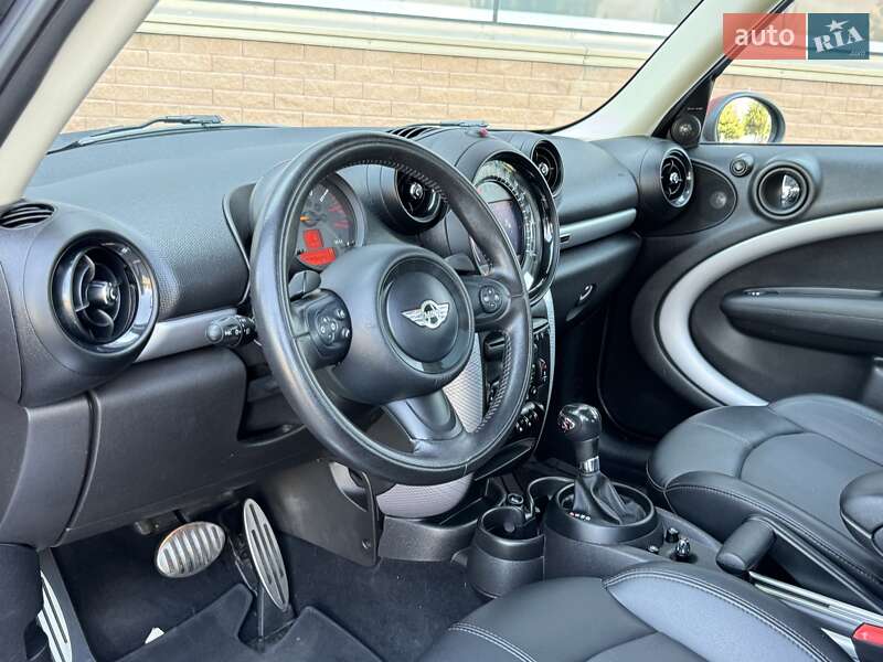 Внедорожник / Кроссовер MINI Countryman 2015 в Одессе