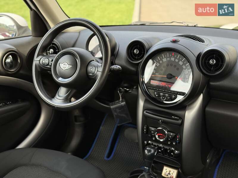Внедорожник / Кроссовер MINI Countryman 2015 в Днепре фото 21 Внедорожник / Кроссовер MINI Countryman 2015 в Днепре