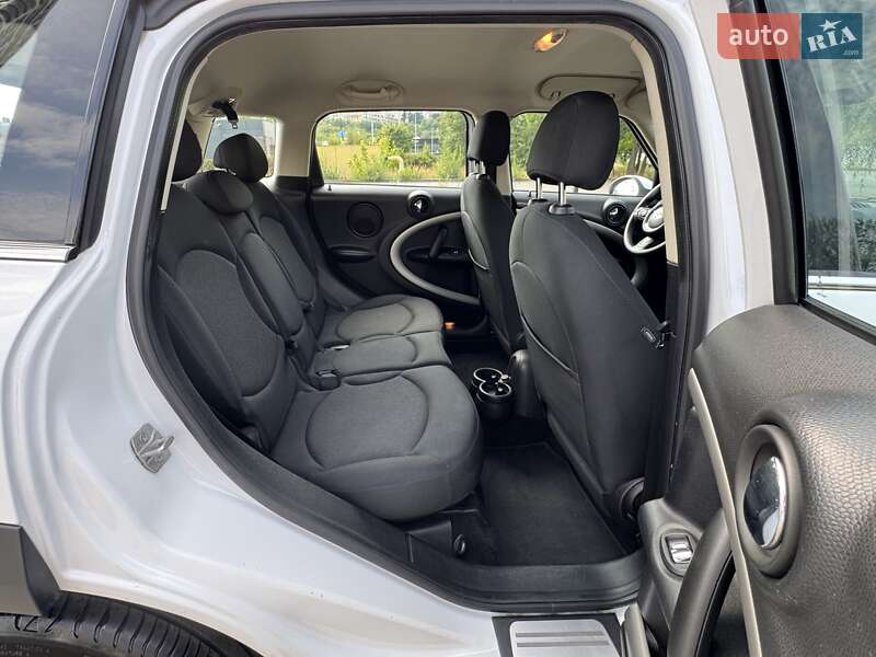 Внедорожник / Кроссовер MINI Countryman 2015 в Днепре фото 36 Внедорожник / Кроссовер MINI Countryman 2015 в Днепре