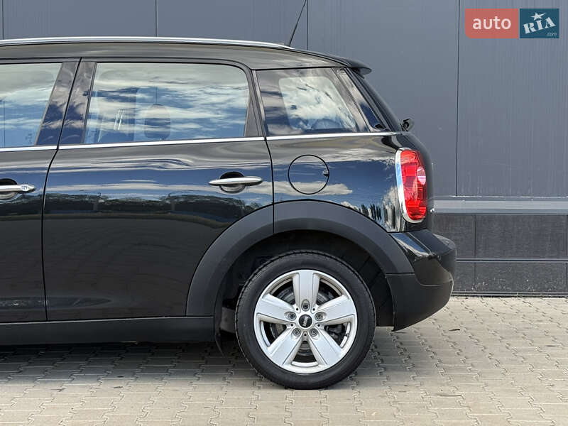 Внедорожник / Кроссовер MINI Countryman 2015 в Киеве