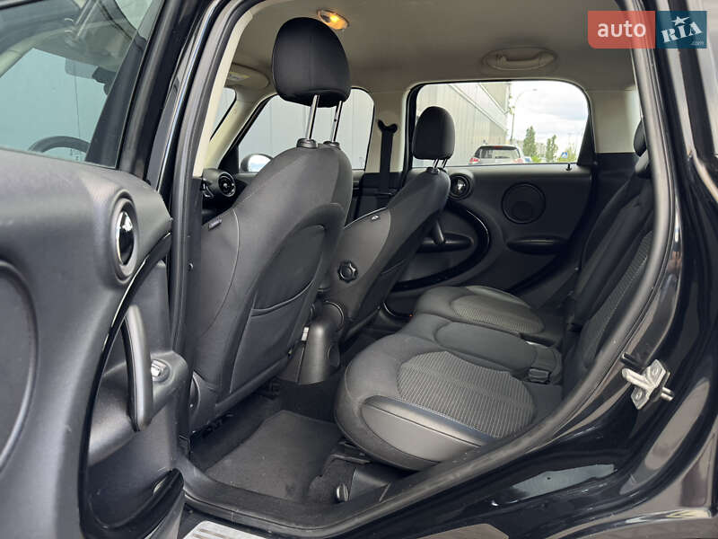 Внедорожник / Кроссовер MINI Countryman 2015 в Киеве