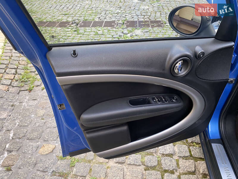 Внедорожник / Кроссовер MINI Countryman 2014 в Киеве
