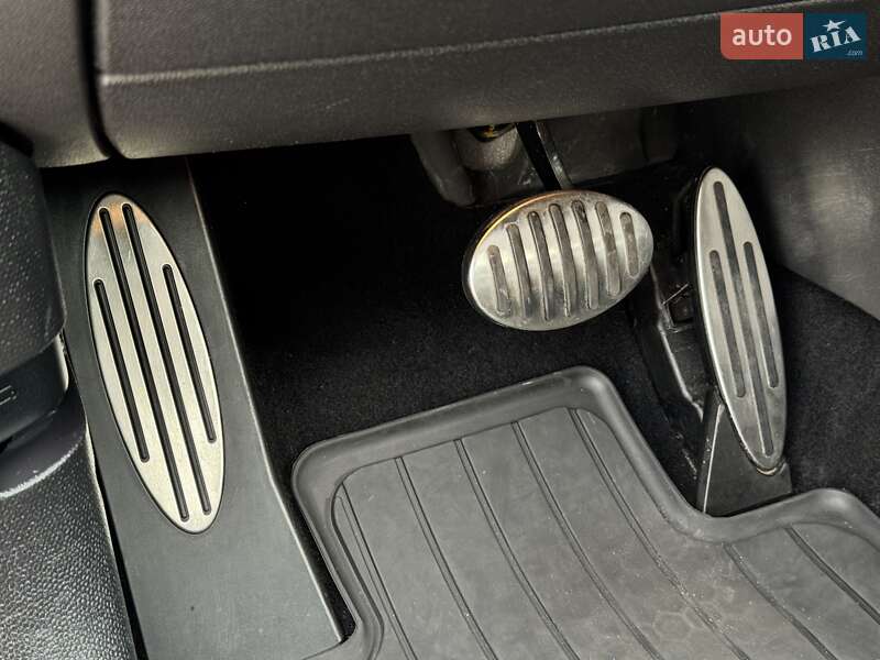 Внедорожник / Кроссовер MINI Countryman 2015 в Днепре