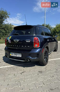 Позашляховик / Кросовер MINI Countryman 2015 в 