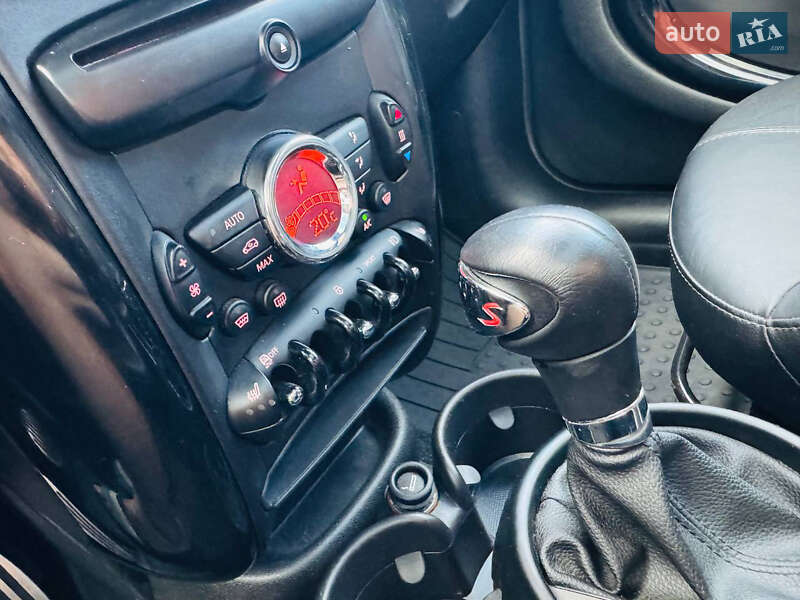 Внедорожник / Кроссовер MINI Countryman 2015 в Киеве